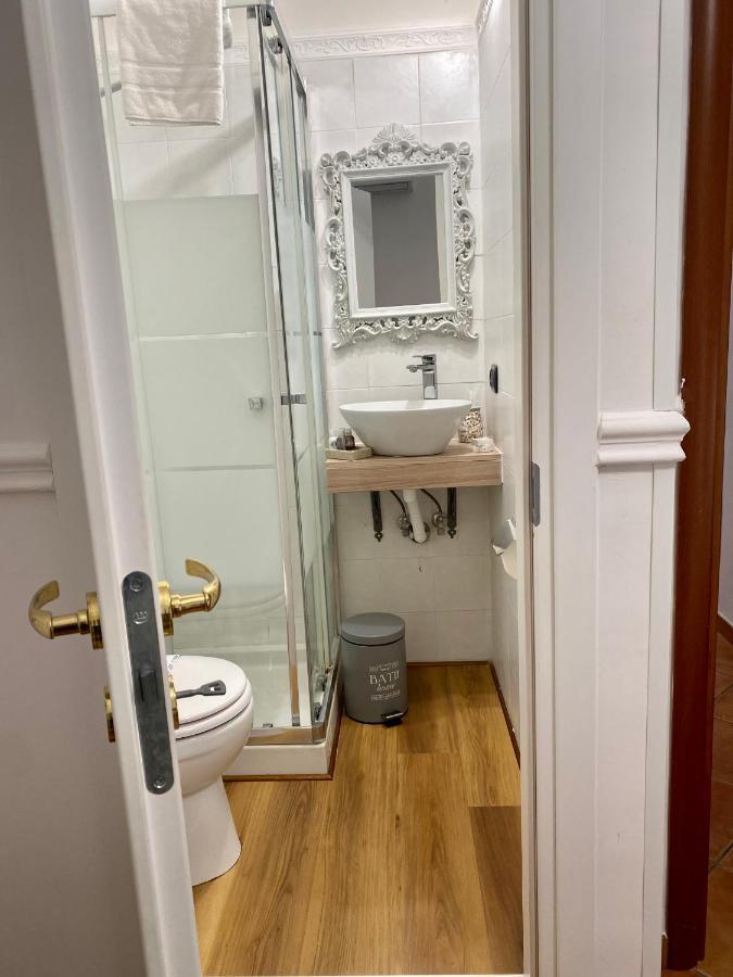 Miluar - Centro Storico - Lungo La Via Della Musica Bed and Breakfast Napoli Eksteriør billede