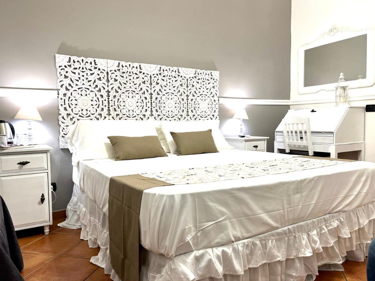 Miluar - Centro Storico - Lungo La Via Della Musica Bed and Breakfast Napoli Eksteriør billede